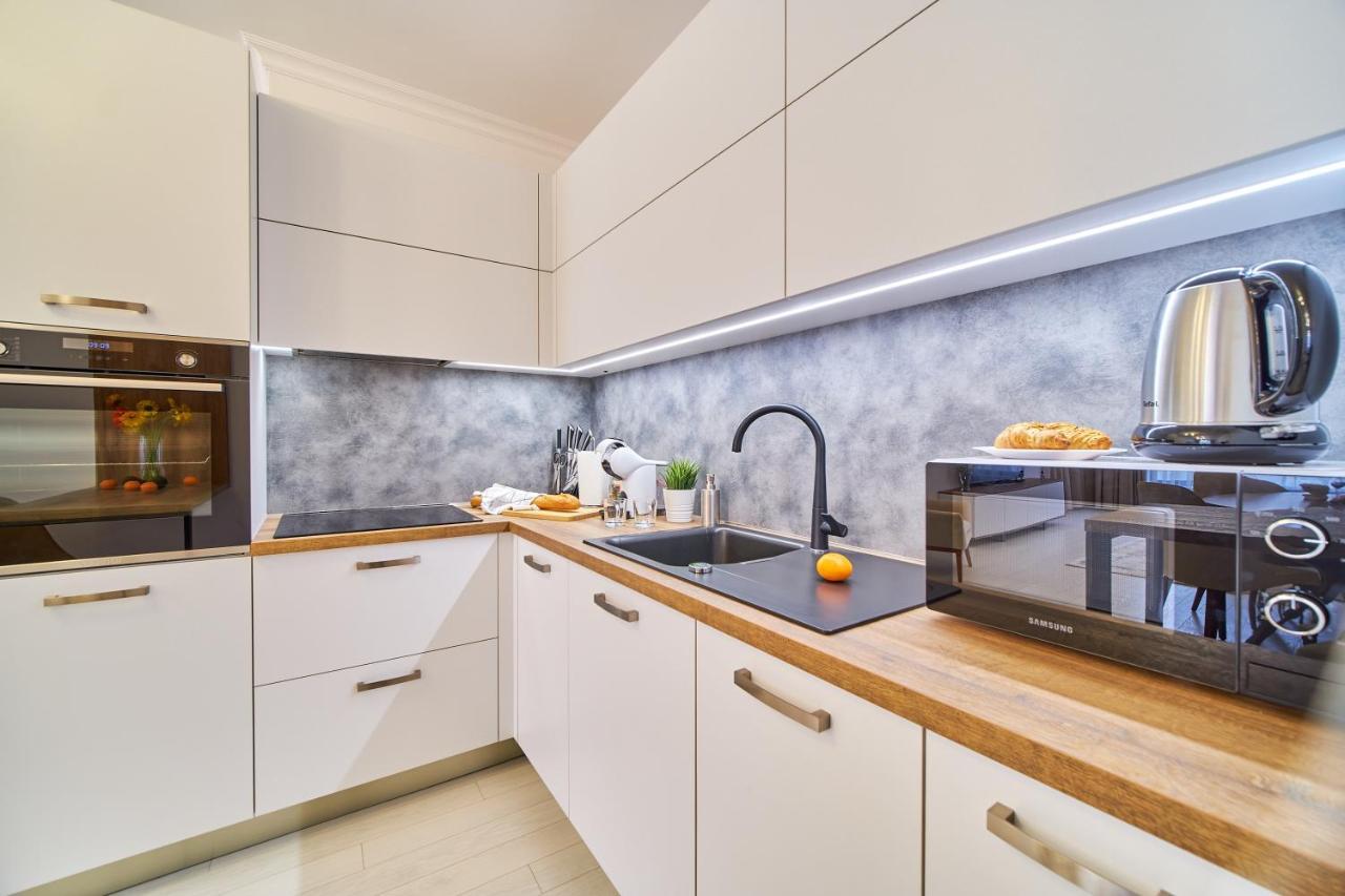 Premium Center Apartment In Grand Karavel Varna Exterior foto